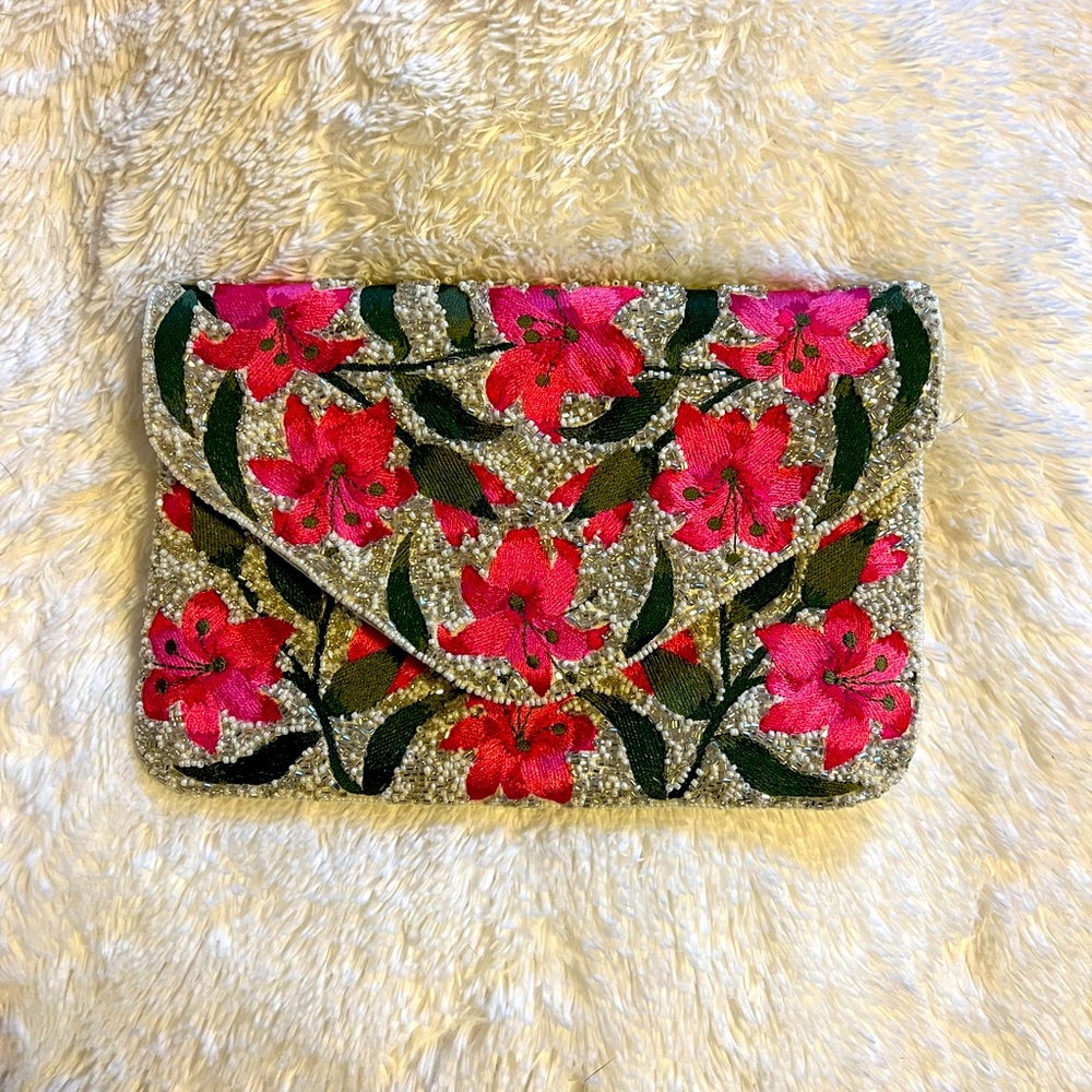 NWOT Beaded clutch or over the shoulder evening bag